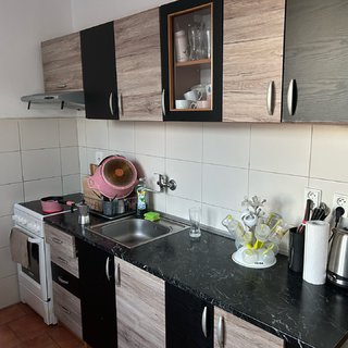 Pronájem bytu 3+1 65 m&sup2; Lažiště