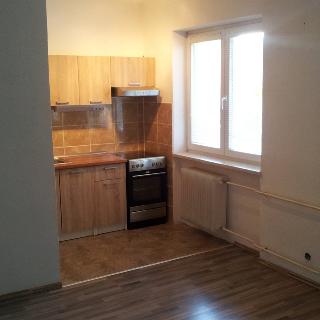 Pronájem bytu 1+kk a garsoniéry 27 m² Velká Bystřice, Nádražní I