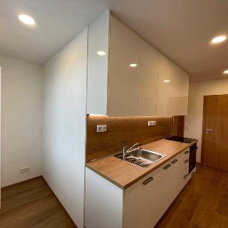 Pronájem bytu 2+1 50 m² Klatovy, Pod Hůrkou