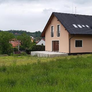 Prodej rodinného domu 162 m² Kněževes