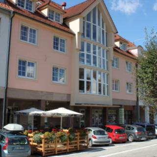 Pronájem bytu 3+1 85 m² Hluboká nad Vltavou