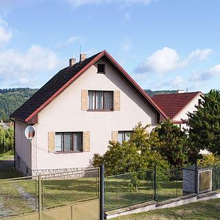 Prodej rodinného domu 270 m&sup2; Sázava