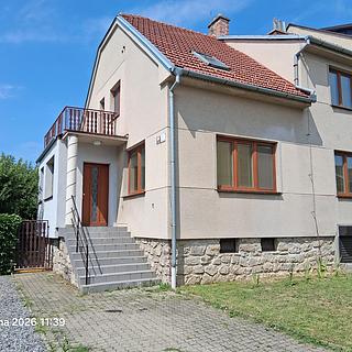Prodej dvougeneračního domu 170 m&sup2; Brno