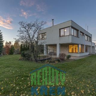 Prodej rodinného domu 387 m² Zlatníky-Hodkovice, Na Vrškách