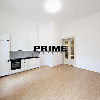 Pronájem bytu 3+kk 124 m&sup2; Praha