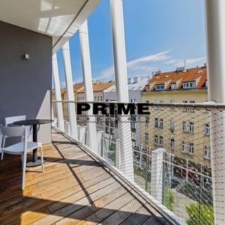Pronájem bytu 2+kk 74 m&sup2; Praha