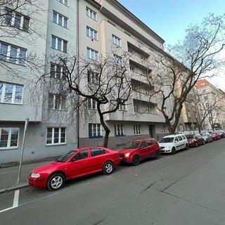 Prodej bytu 2+kk 54 m² Praha, Biskupcova