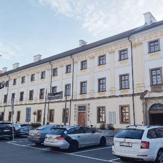 Pronájem kanceláře 943 m² Hradec Králové, Velké náměstí