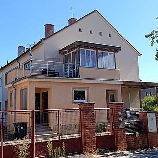 Pronájem bytu 3+1 80 m&sup2; Hradec Králové