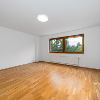 Pronájem bytu 5+kk 140 m² Praha, Tibetská