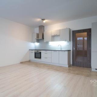 Pronájem bytu 1+kk, garsoniery 34 m² Praha
