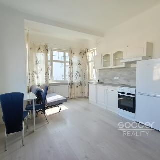 Pronájem bytu 1+kk a garsoniéry 27 m² Praha, Pravá