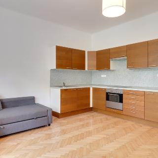 Pronájem bytu 2+kk 59 m² Praha, Hradecká