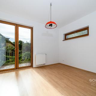 Prodej bytu 4+kk 119 m² Tuchoměřice, K poště