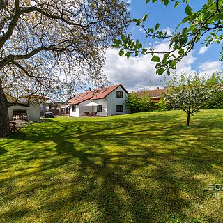 Pronájem rodinného domu 180 m² Dobrovice