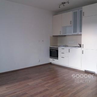 Pronájem bytu 1+kk a garsoniéry 34 m² Praha, Modenská