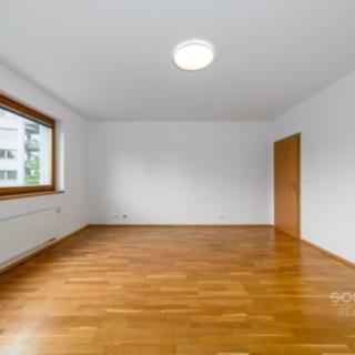 Pronájem bytu 2+kk 75 m² Praha