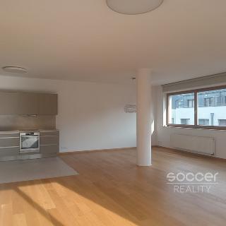 Pronájem bytu 4+kk 140 m² Praha, Skotská