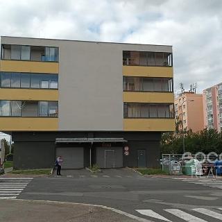 Prodej garáže 13 m² Praha, Tupolevova