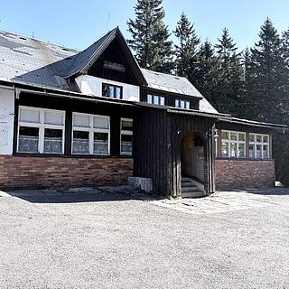 Pronájem hotelu, penzionu 600 m&sup2; Lučany nad Nisou