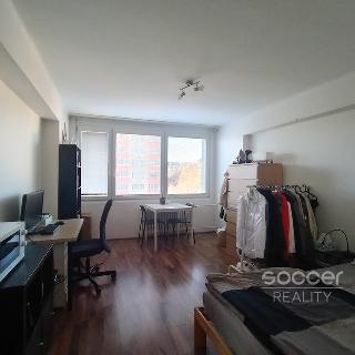 Pronájem bytu 1+kk a garsoniéry 22 m² Praha, Evropská