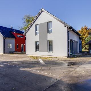 Pronájem rodinného domu 97 m² Horoušany, Šámalova