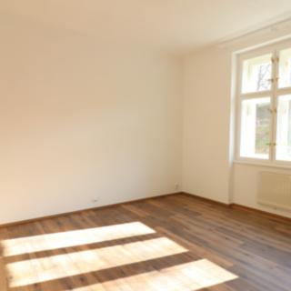 Pronájem bytu 2+kk 50 m² Praha