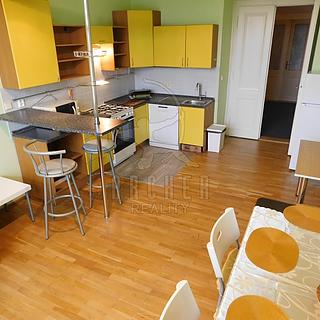 Pronájem bytu 3+1 114 m&sup2; Praha