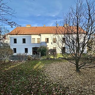 Prodej rodinného domu 553 m&sup2; Pelhřimov