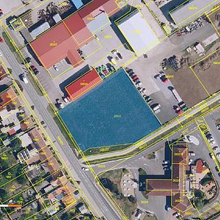 Dražba komerčního pozemku 3076 m² Miroslav
