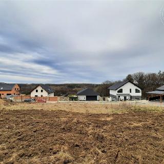 Prodej stavební parcely 968 m² Svinaře