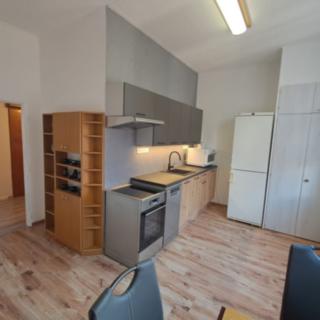 Pronájem bytu 2+1 52 m² Karlovy Vary, Vítězná