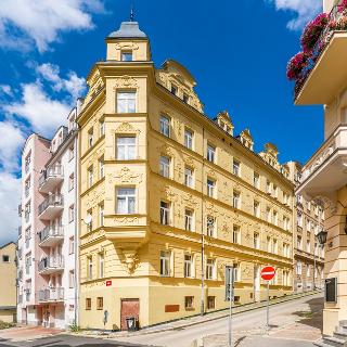 Prodej bytu 3+kk 87 m² Karlovy Vary, Petřín