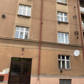 Pronájem bytu 1+kk a garsoniéry 22 m² Dvůr Králové nad Labem, Rooseveltova