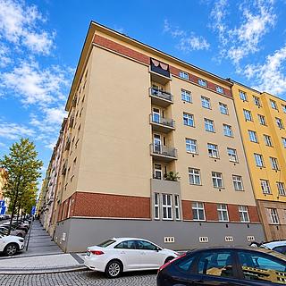 Pronájem bytu 1+1 53 m&sup2; Praha