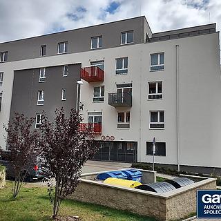 Pronájem parkovacího místa 12 m&sup2; Beroun