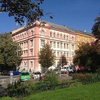 Pronájem bytu 3+1 105 m&sup2; Praha