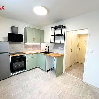 Pronájem bytu 1+1 30 m² Vsetín