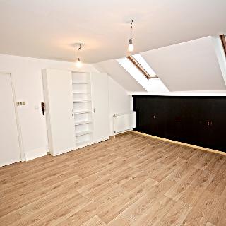 Pronájem bytu 2+kk 45 m² Rožnov pod Radhoštěm, Nádražní