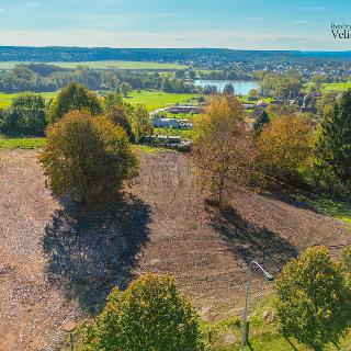 Prodej stavební parcely 4 333 m² Hradec Králové, Zámeček