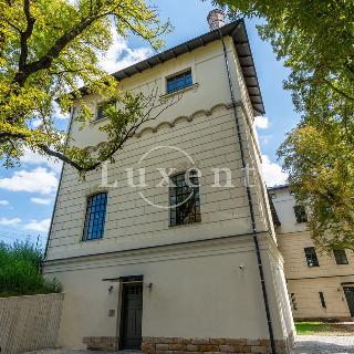 Prodej bytu 2+kk 48 m² Praha