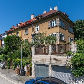 Prodej činžovního domu 359 m² Praha, Pod Krocínkou