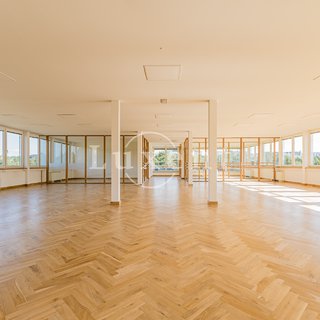 Pronájem kanceláře 257 m² Praha, Jinonická