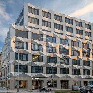 Pronájem kanceláře 253 m² Praha, Pobřežní