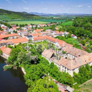 Prodej historického objektu 5 100 m² Vršovice, 