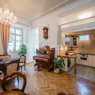 Prodej bytu 2+kk 50 m² Praha, Krakovská