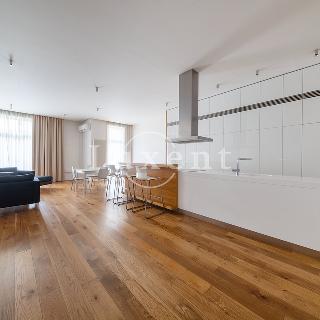 Pronájem bytu 3+kk 134 m² Praha, Laubova