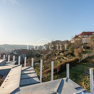 Pronájem bytu 4+kk 212 m&sup2; Praha