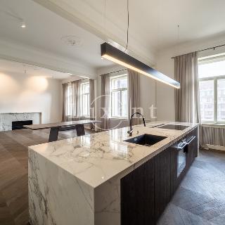 Pronájem bytu 5+1 a více 207 m² Praha, Pařížská