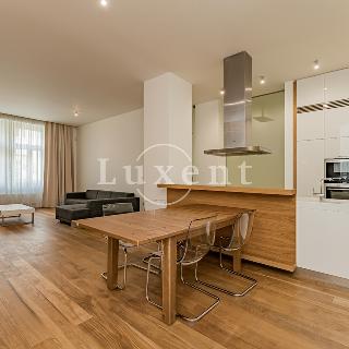 Pronájem bytu 3+kk 114 m² Praha, Laubova